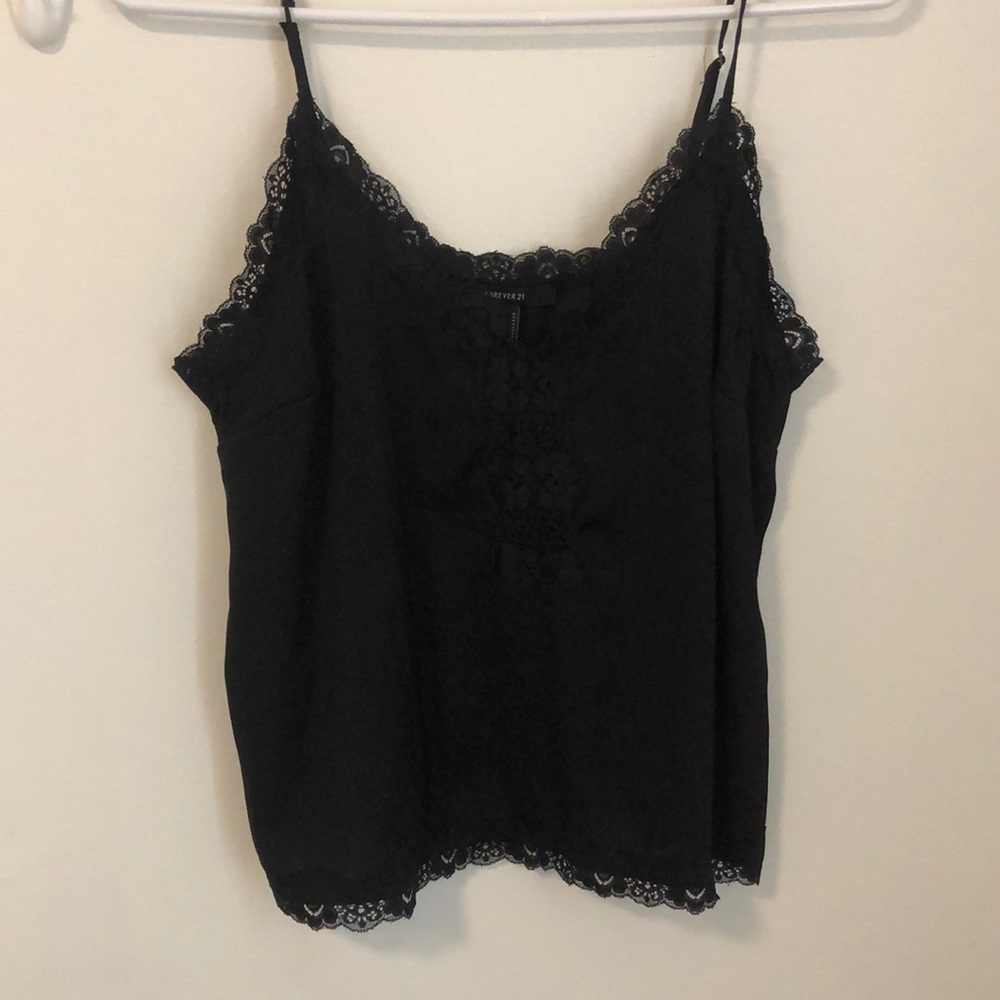 Lace trimmed tank top